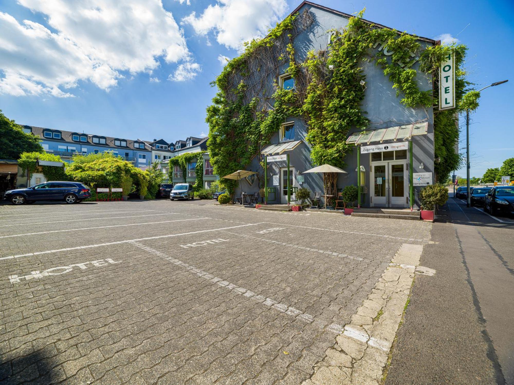 Park Hotel Konz Exterior photo